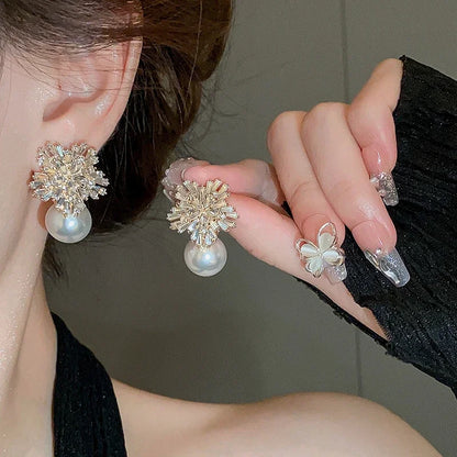 Light Luxury Imitation Pearl Earrings Women Fashion Zircon Crystal Snowflake Stud Earrings Jewelry Party Wedding