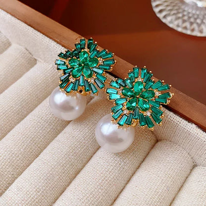 Light Luxury Imitation Pearl Earrings Women Fashion Zircon Crystal Snowflake Stud Earrings Jewelry Party Wedding